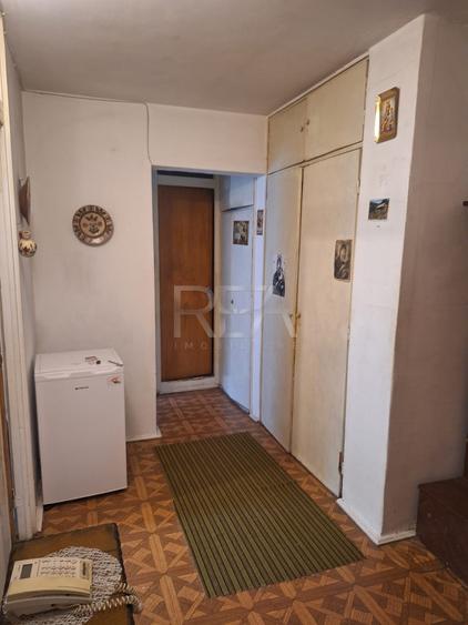 2 camere Aviației decomandat, et. 1, an 1984, metrou, 53 mp - 4