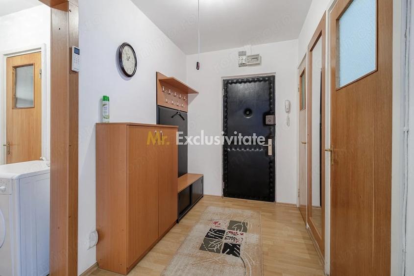 Apartament cu 3 camere decomandat în Valea Oltului