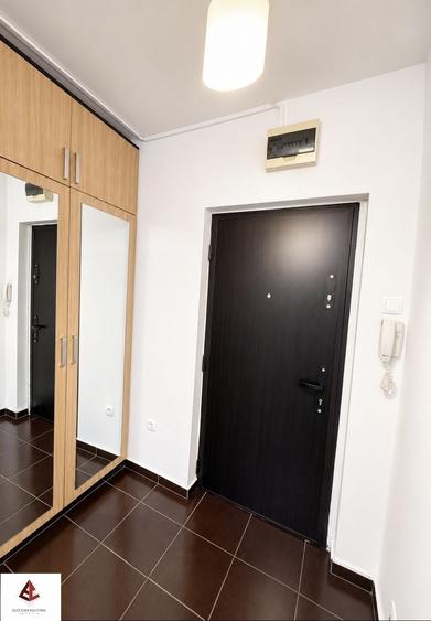 Apartament cu 2 camere semidecomandat în P-ța Victoriei