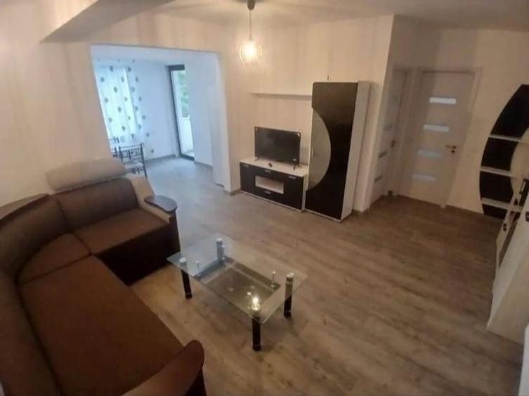 Apartament cu 2 camere decomandat în Bariera Vâlcii