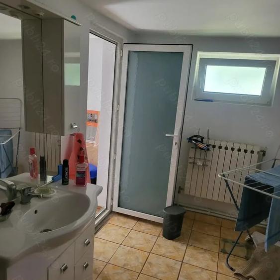 Casă cu 3 camere cu Teren 2000 Mp în Albina