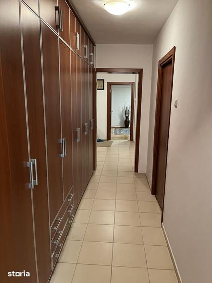 Apartament cu 3 camere în Centrul Istoric