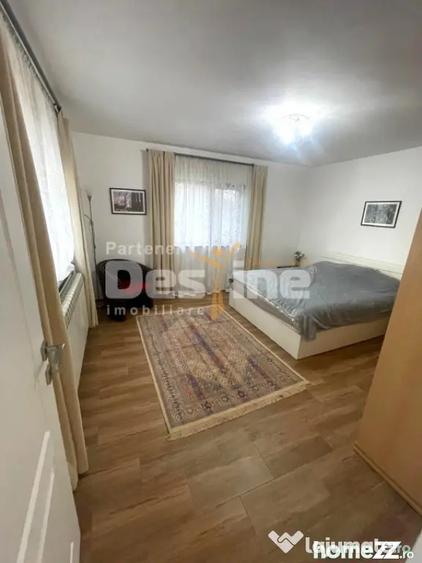 Casă cu 6 camere cu Teren 968 Mp în Păulești