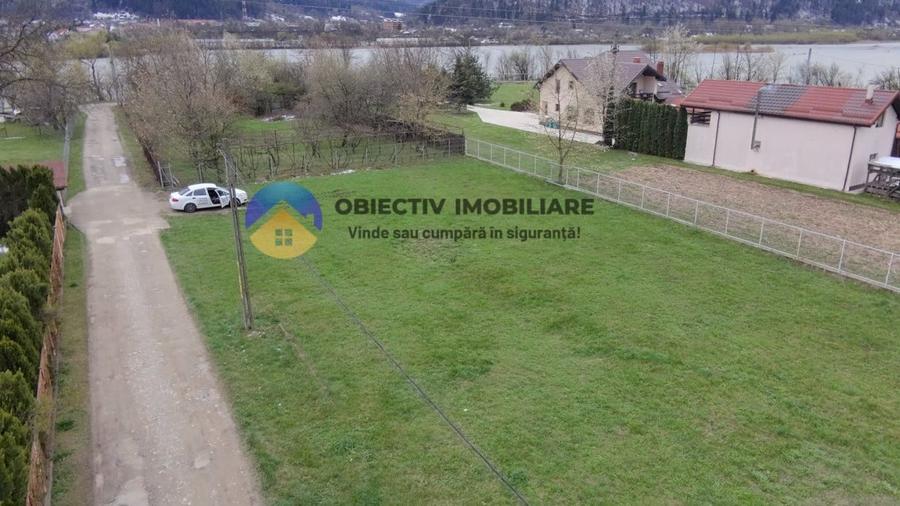 Teren Construcții de 1372 mp, în Vaduri
