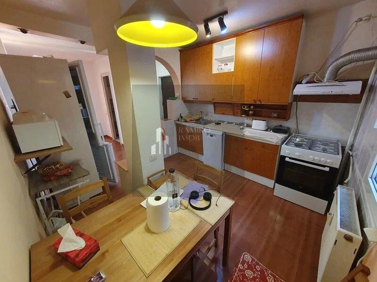Apartament cu 4 camere decomandat în Pantelimon