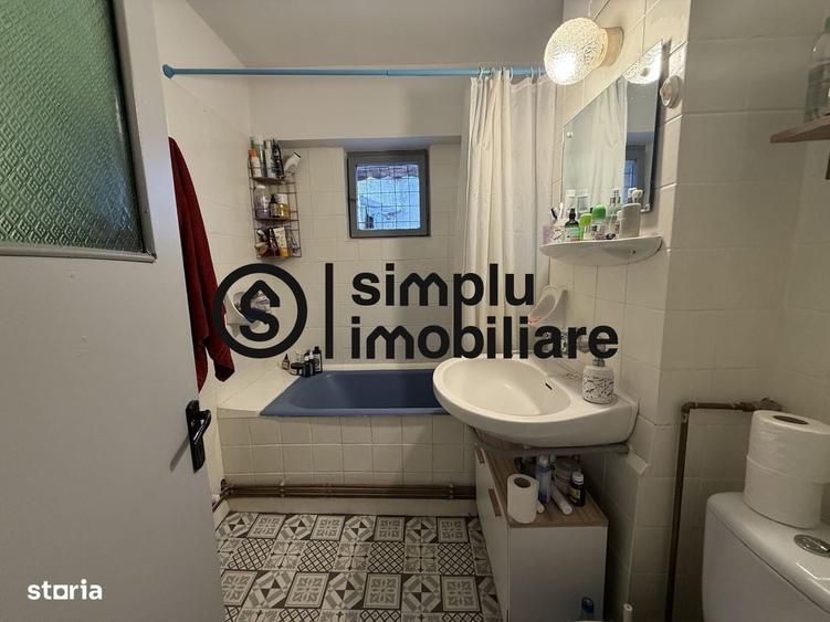 Apartament cu 3 camere decomandat în Sărari
