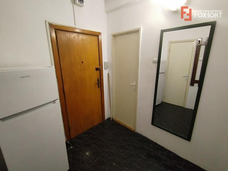 Apartament cu 2 camere semidecomandat în Complex Studențesc