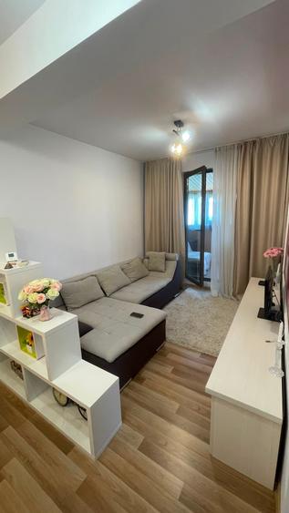 Apartament cu 2 camere decomandat în Drumul Taberei