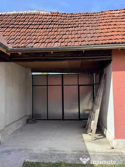 Casă cu 5 camere în Central