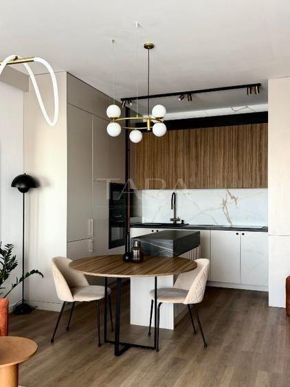 Apartament cu 3 camere decomandat în Florești
