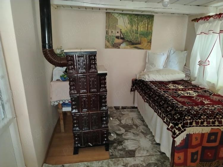 Casă cu Teren 1679 Mp în Hănești