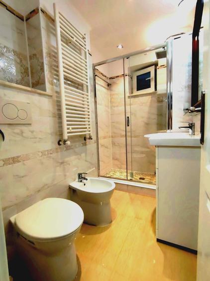 Apartament 3 camere,decomandat,etaj:2/4,central,Hipodrom - 3
