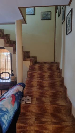 Casă individuală cu 6 camere cu Garaj în Braniștea