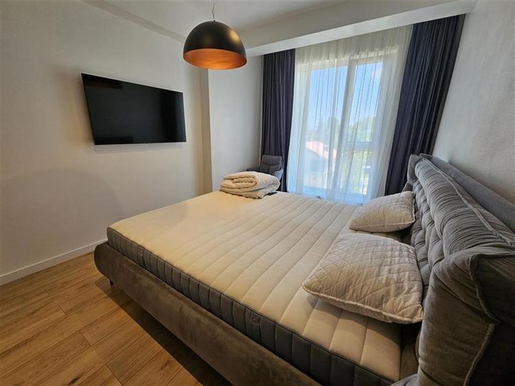 Apartament cu 2 camere decomandat, mobilat în Blumăna