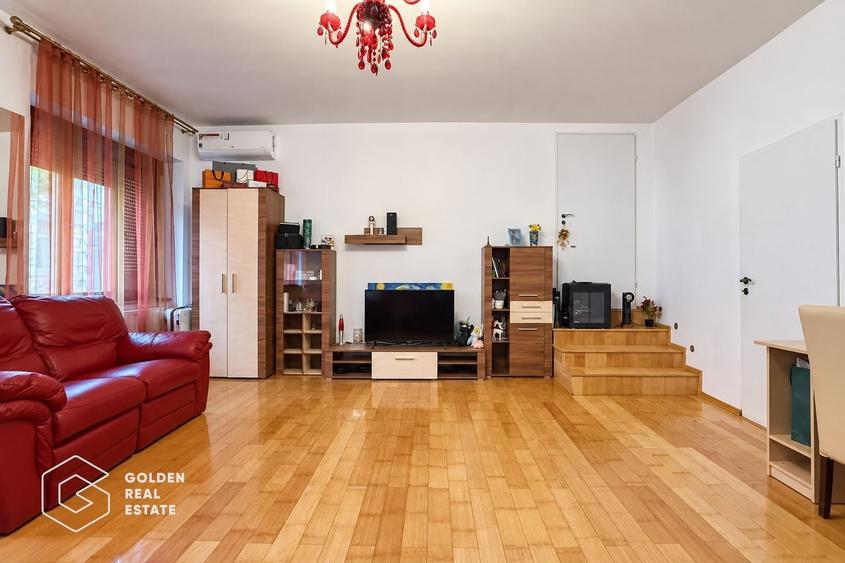 Casă individuală cu 6 camere cu Canalizare în Ultracentral
