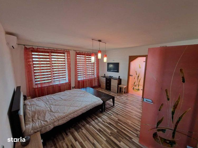 Casă cu 4 camere cu Teren 240 Mp în Bradu