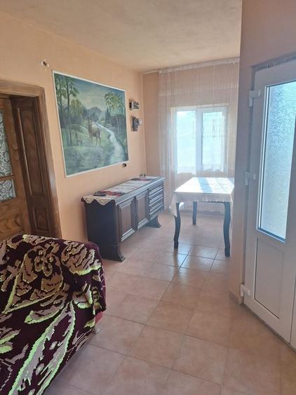 Casă cu 4 camere în Vârfurile