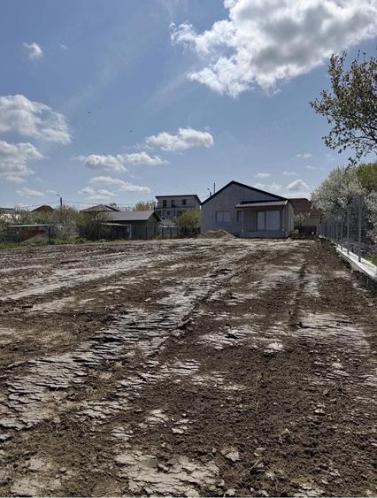 Casă cu 7 camere cu Teren 770 Mp în Central