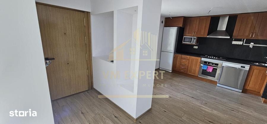 Casă cu 4 camere cu Teren 177 Mp în Rucăr