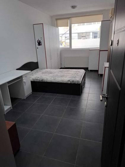 Garsonieră decomandată în Central
