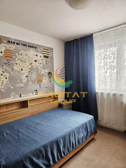 Apartament cu 3 camere semidecomandat în Berceni