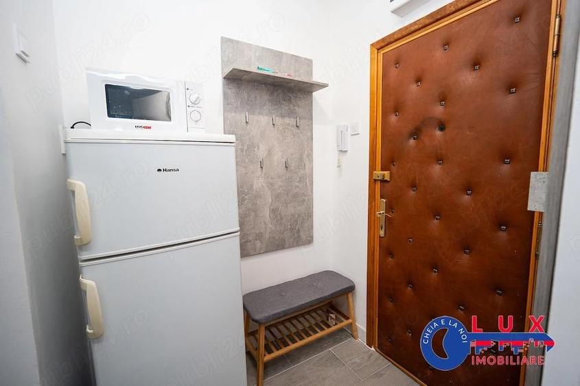 Apartament cu 3 camere semidecomandat în Big