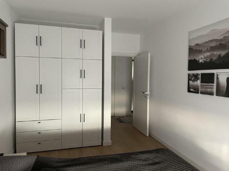 Apartament cu 2 camere decomandat, mobilat în Bd. Laminorului