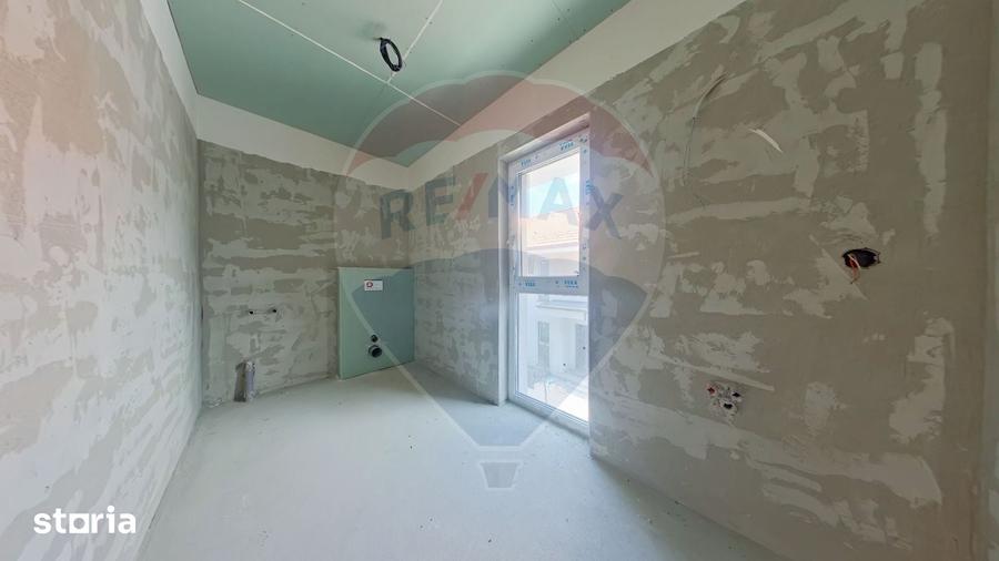 Casă cu 5 camere cu Teren 227 Mp în Central