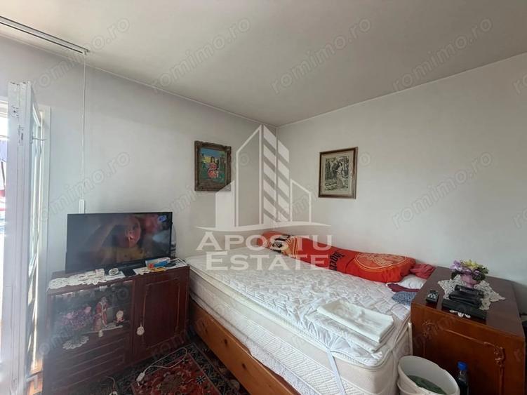 Apartament cu 2 camere decomandat în Lipovei