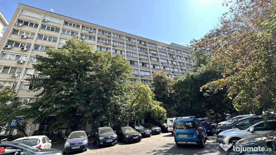 Apartament cu 2 camere decomandat în Calea Victoriei