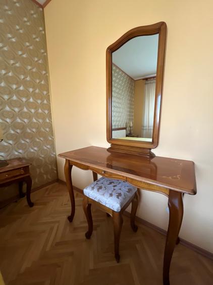Apartament cu 4 camere decomandat în Central