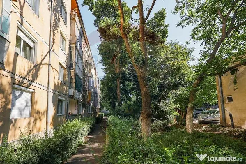 Apartament cu 2 camere semidecomandat în Decebal