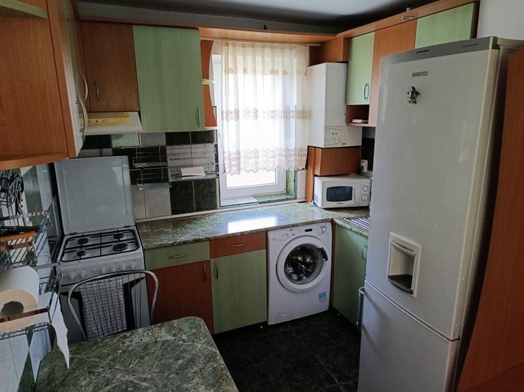 Apartament cu 3 camere decomandat în Gară