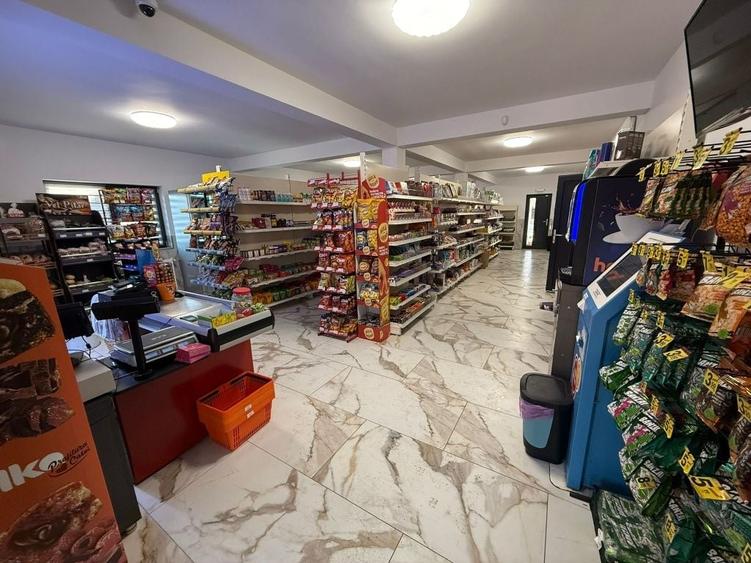 Casă cu 4 camere în Exterior Vest