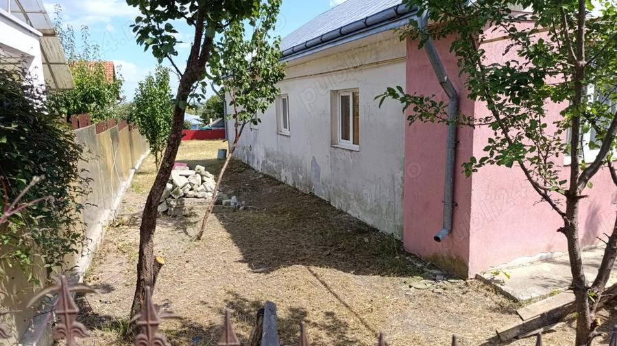 Casă cu 6 camere cu Teren 983 Mp în Central