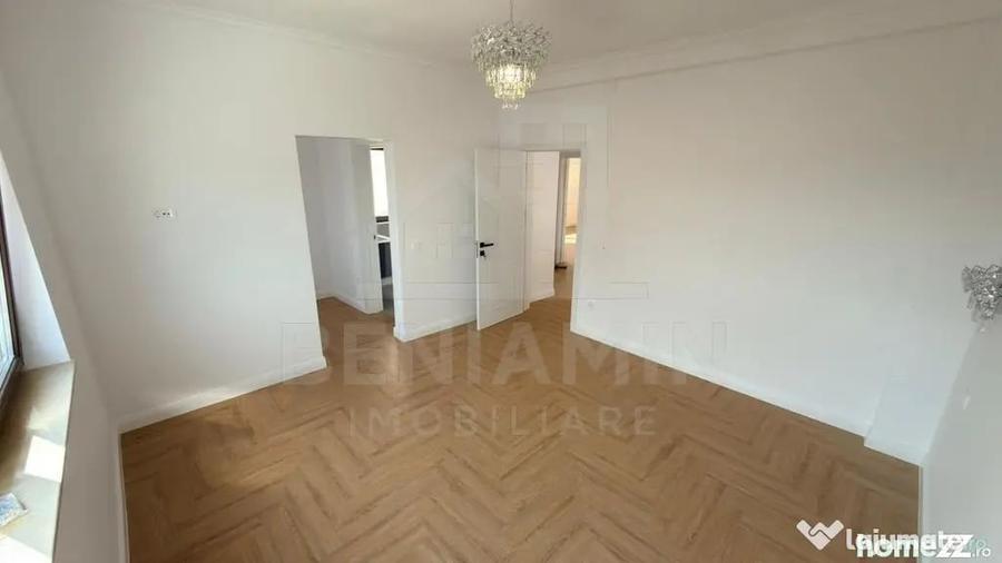 Casă cu 4 camere cu Teren 318 Mp în Central