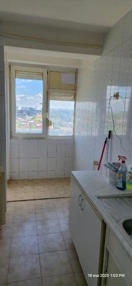 Apartament cu 2 camere semidecomandat în Rahova
