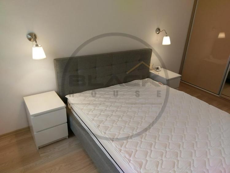 Apartament cu 2 camere semidecomandat, mobilat în Central
