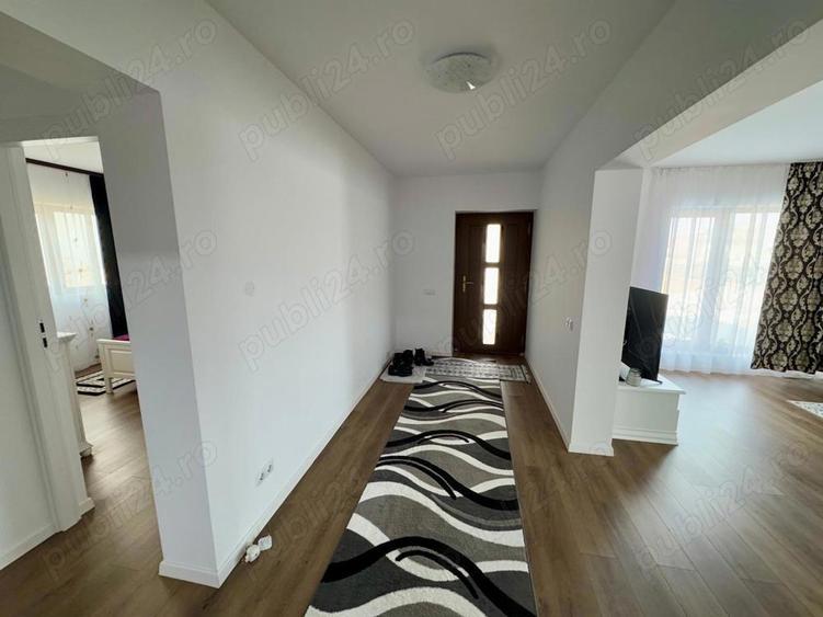 Casă cu 4 camere în Central