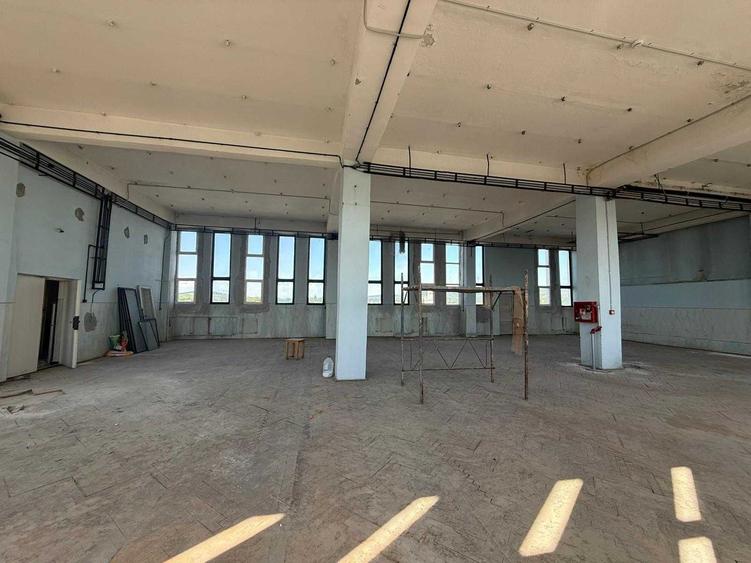 Spațiu comercial, de 355 mp, în Central