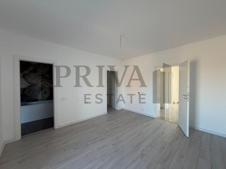 Duplex cu 4 camere cu Canalizare în Giarmata