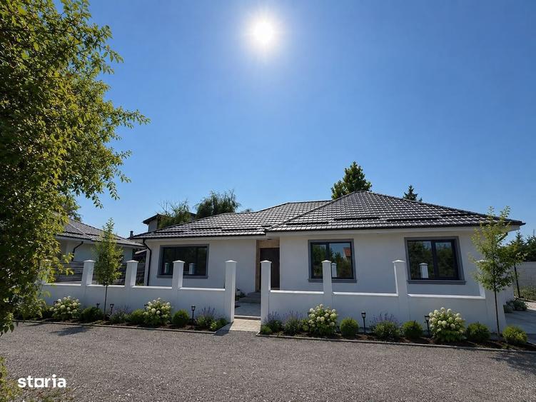 Casă cu 4 camere în Corbeanca