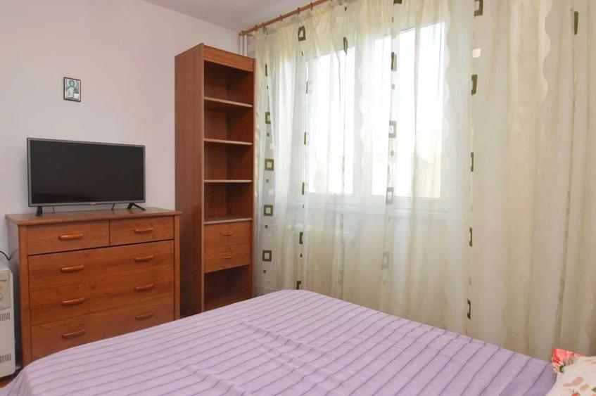 Apartament cu 3 camere decomandat, mobilat în Tineretului