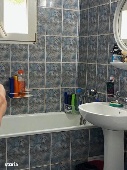 Apartament cu 3 camere decomandat în Zorilor
