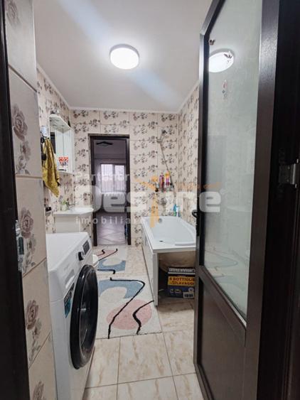 Casă cu 5 camere cu Teren 3000 Mp în Mânjești