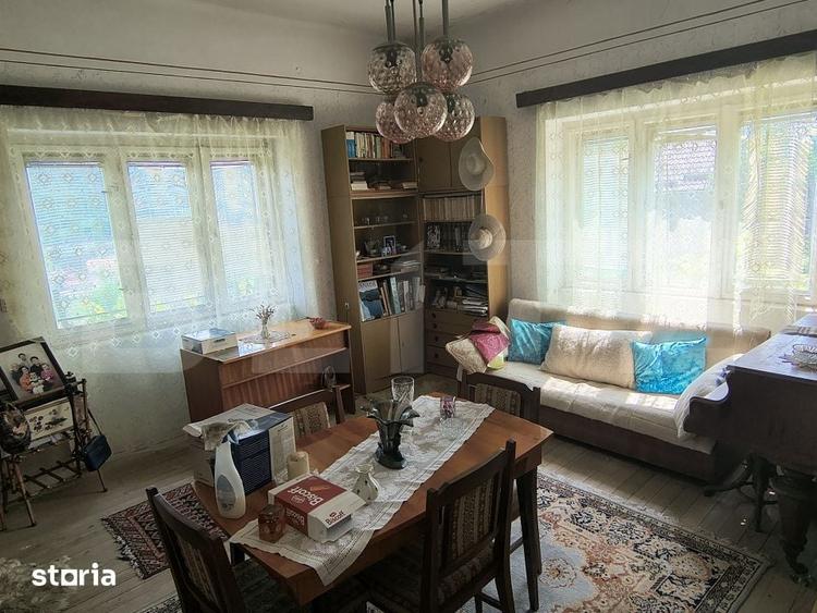 Casă cu 4 camere cu Teren 7729 Mp în Central