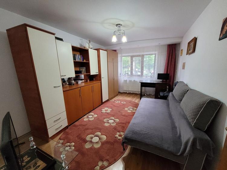 Apartament cu 3 camere decomandat în Fălticeni