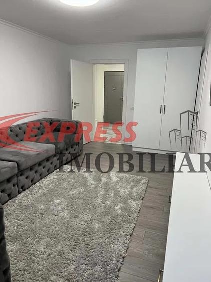 Apartament cu 3 camere decomandat, mobilat în Gorjului