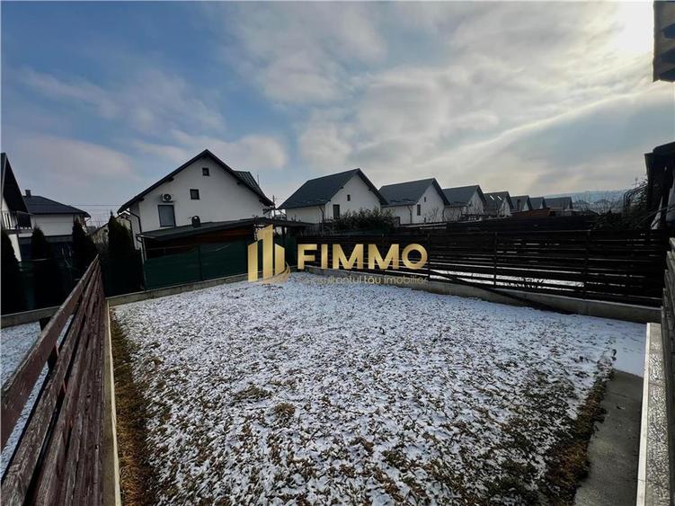 Duplex cu 3 camere cu Canalizare în Lisaura