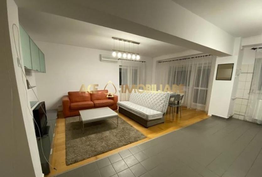 Apartament cu 2 camere semidecomandat, mobilat în Unirii